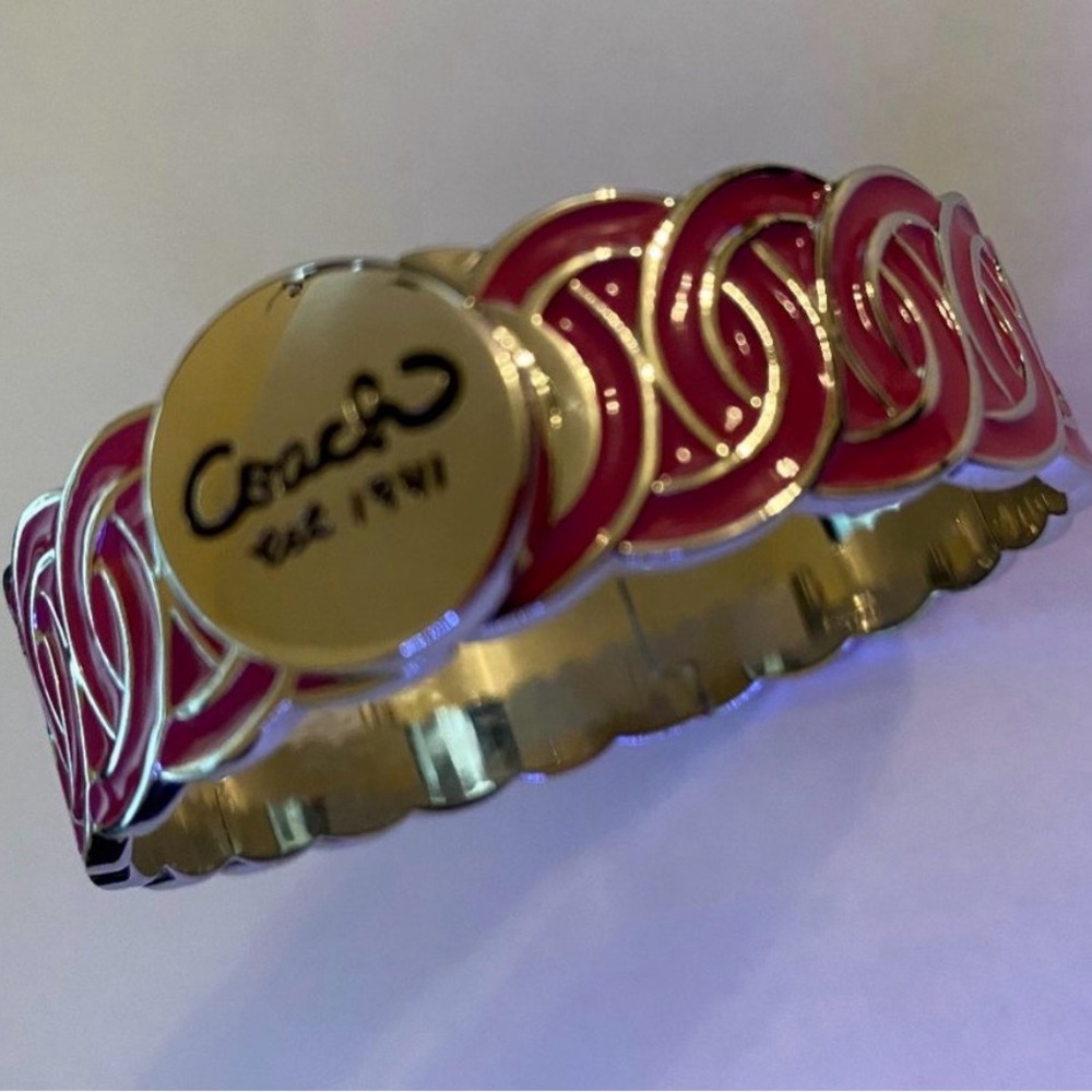 ⭐️SOLD⭐️Coach Pink Enamel and Silver Metal Hinge Bracelet.Like new